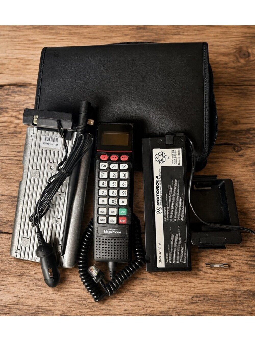 Vintage Motorola US West MegaPhone 3W Cellular Bag Phone Complete Kit Case